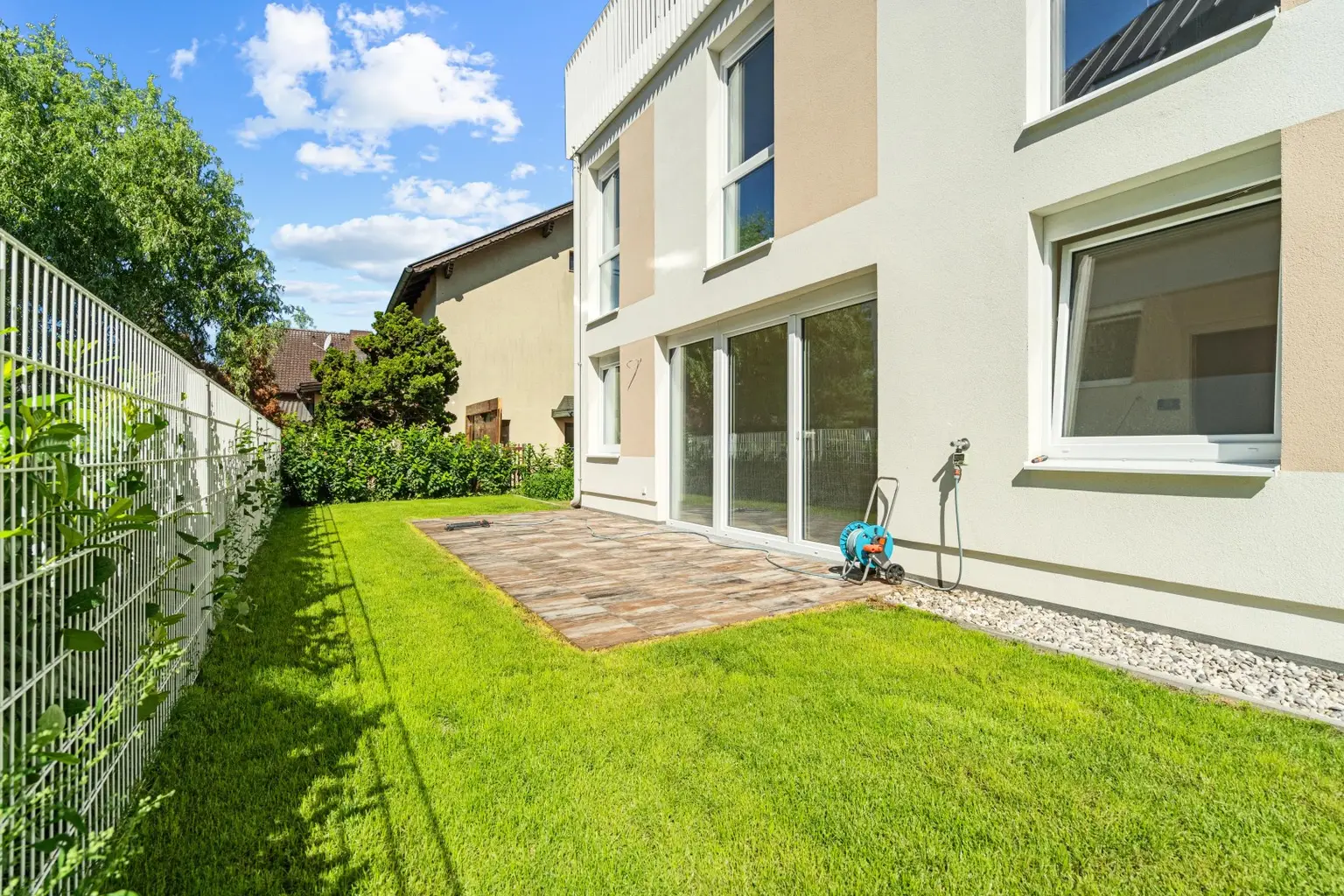 "Wohnen auf höchstem Niveau – Neubau-Doppelhäuser in Stockerau mit bester Lage & Ausstattung"