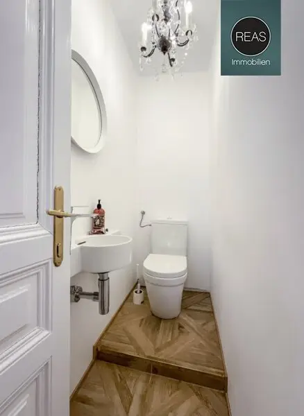 Provisionsfrei: Traumhaftes Stadthaus mit Garten in Gersthofer Bestlage!