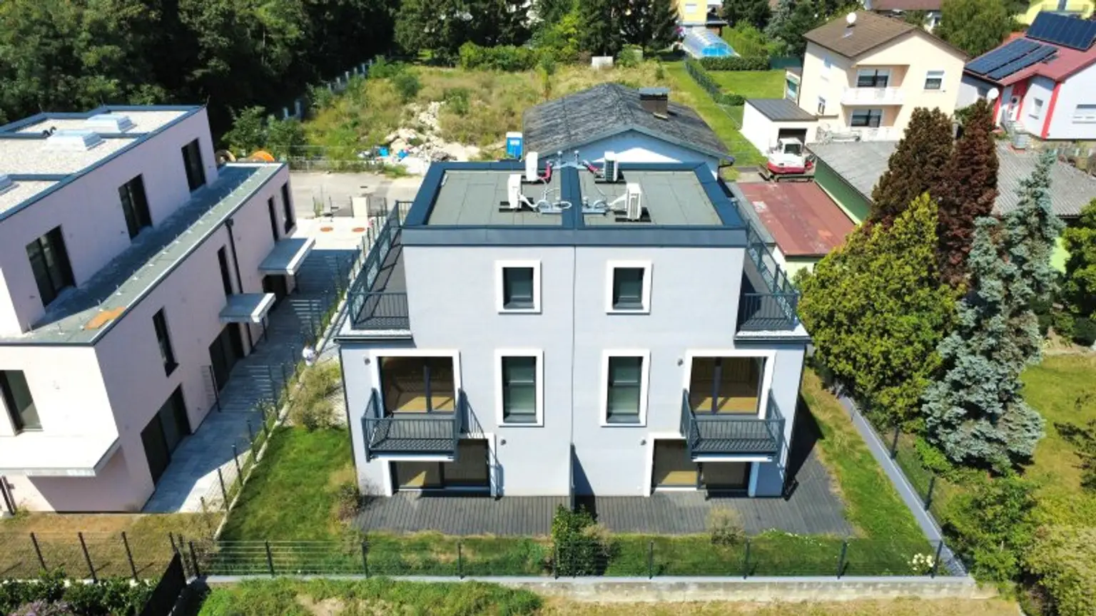 Schlüsselfertige Doppelhaushälfte mit Garten und Dachterrasse – Erstklassige Ausstattung und hochwertige Bauqualität