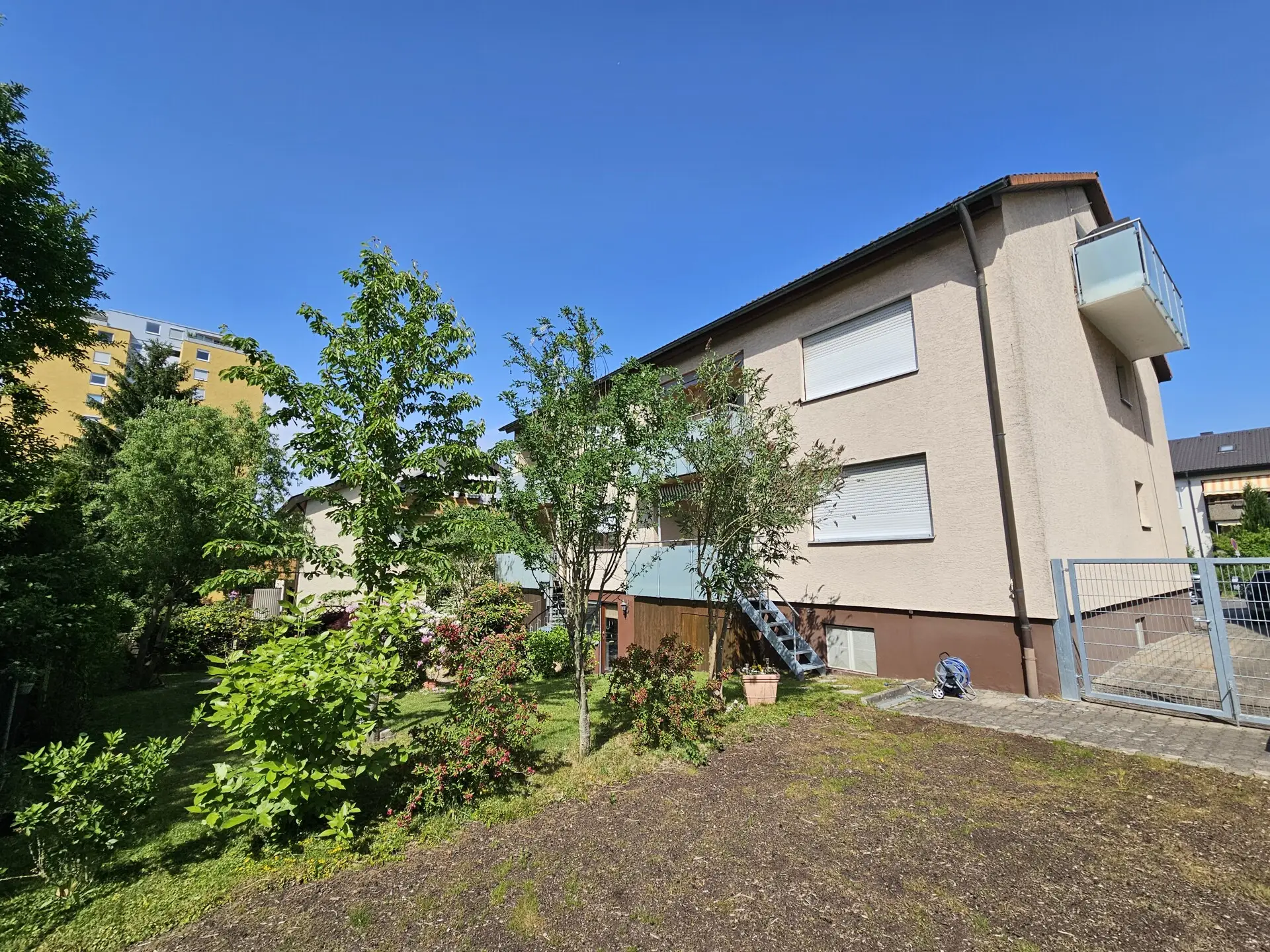 Nutzgartenbereich hinter dem Haus