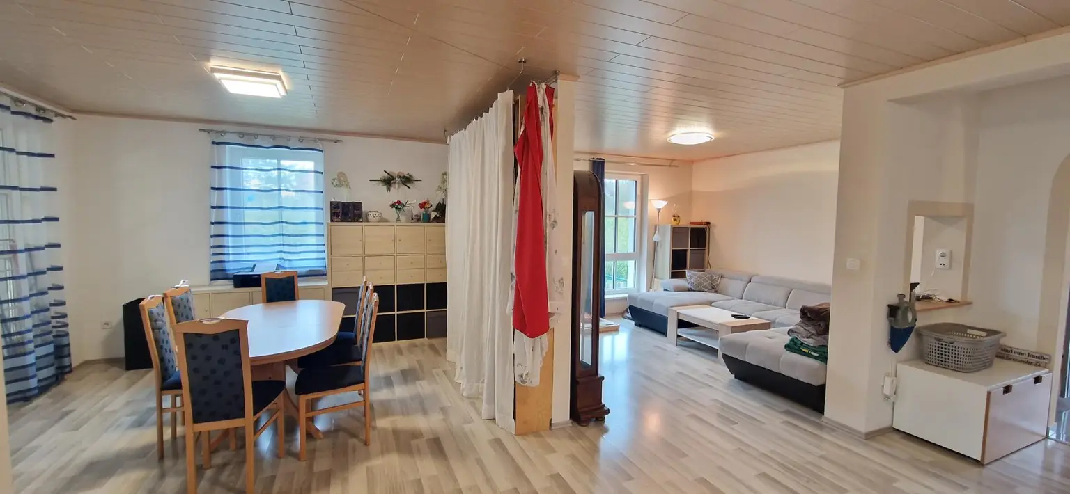 OPEN HOUSE! Nettes Wohnhaus mit viel Platz