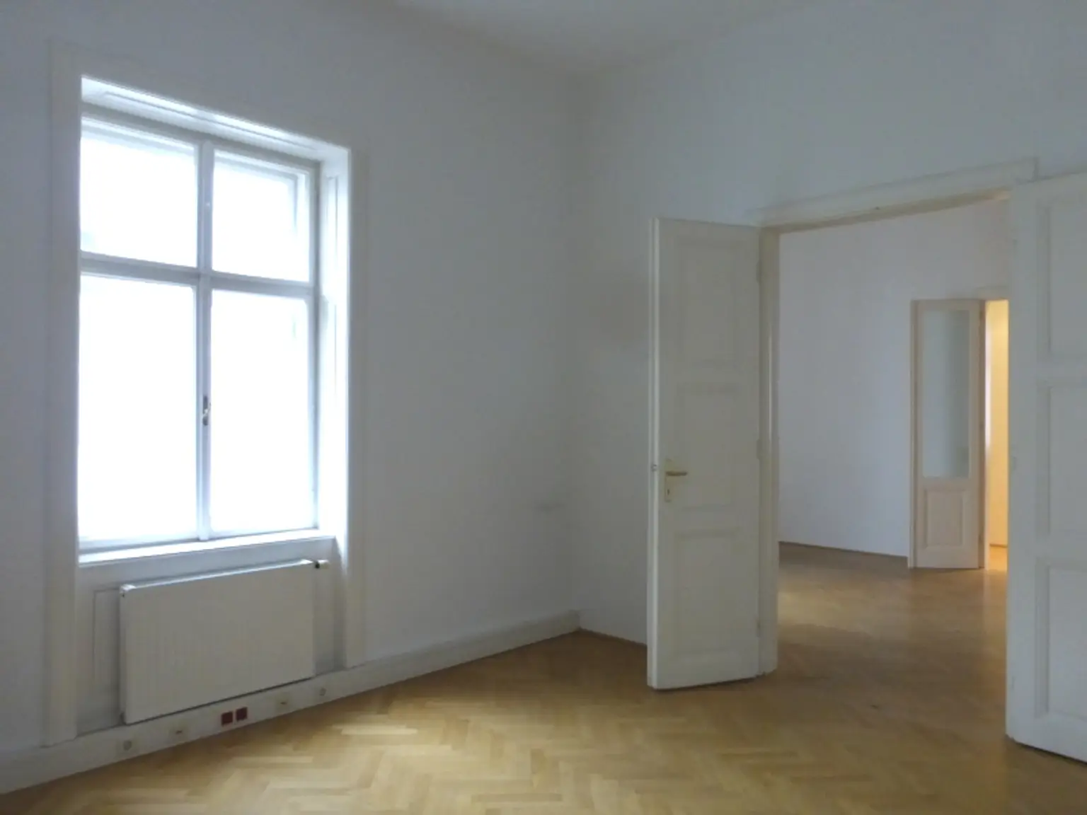 DB30703712_4065