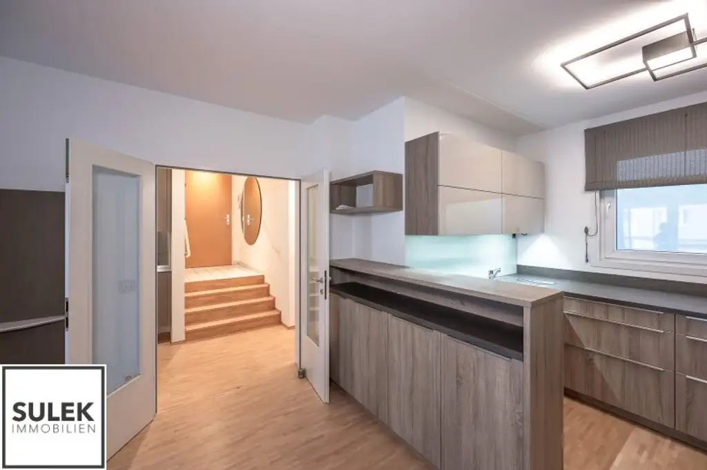 Gut geschnittene 4-Zimmer-Neubauwohnung mit großer Loggia - teilmöbliert - sofort beziehbar!