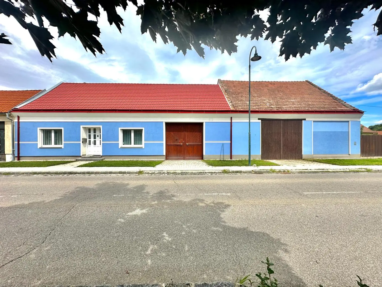 Exklusives Landhaus: Historie, Wellness & kristallklarer Salzwasser-Naturpool