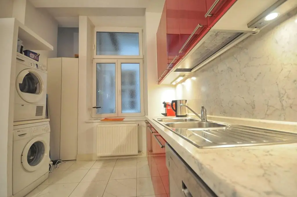 Topaltbauwohnung vollmöbliert