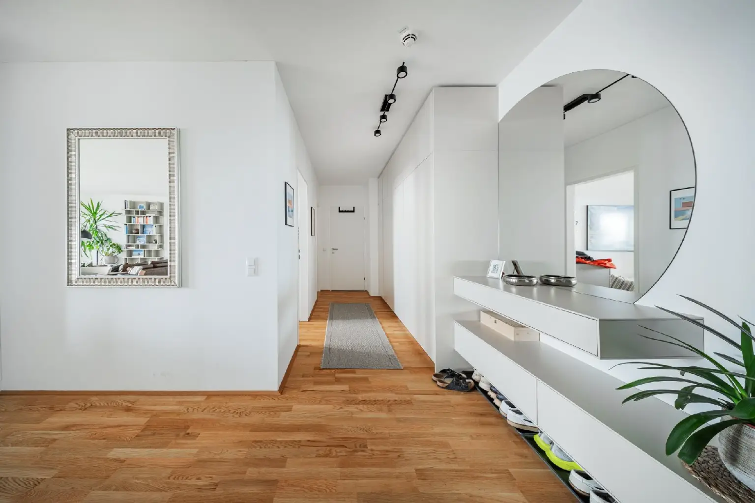 Penthouse im 34. OG mit Terrasse I 360° Wienblick I Designküche I TG Platz mit E-Ladestation