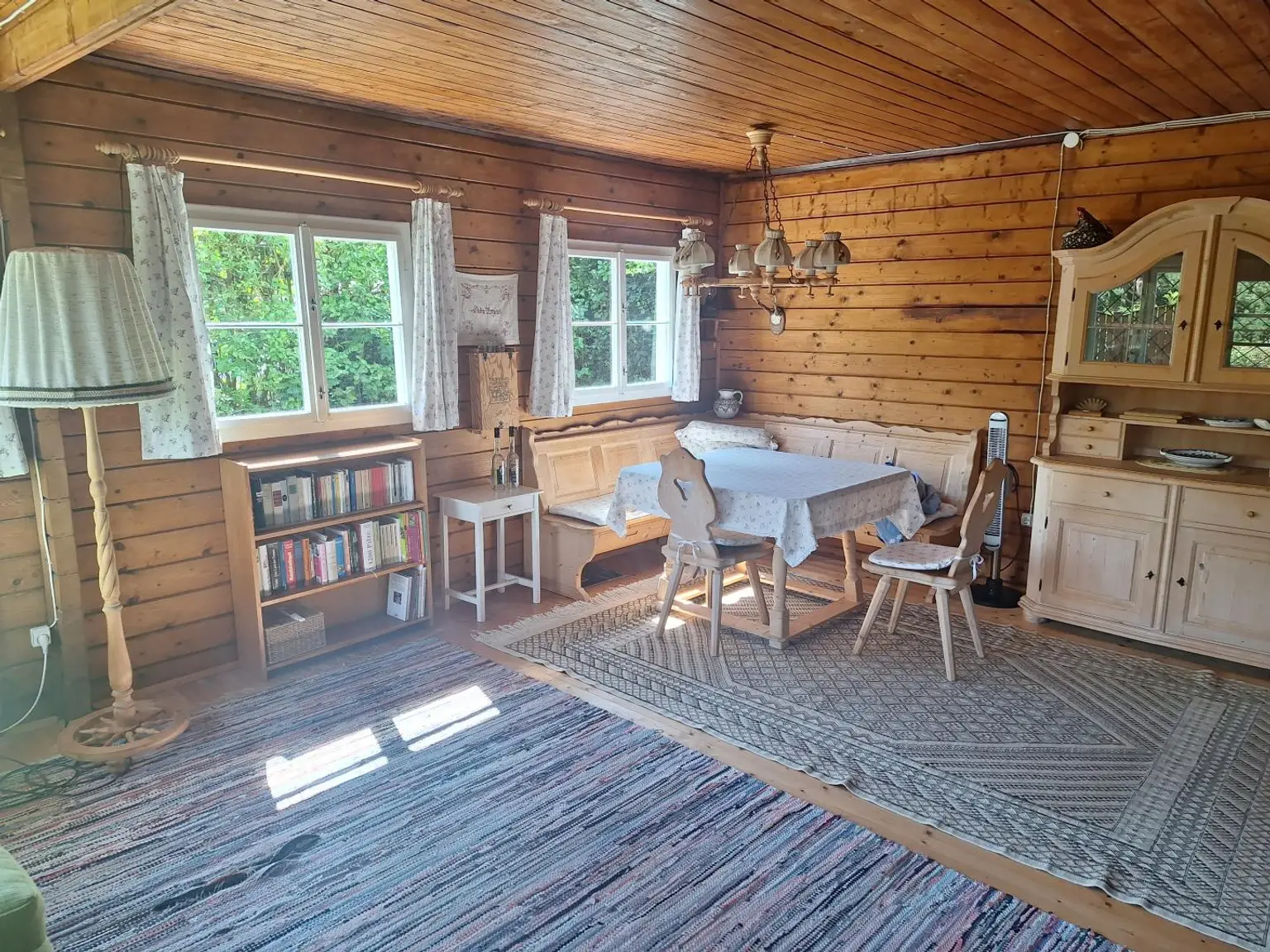 Tolles Baugrundstück mit Fernblick und Sommerhaus