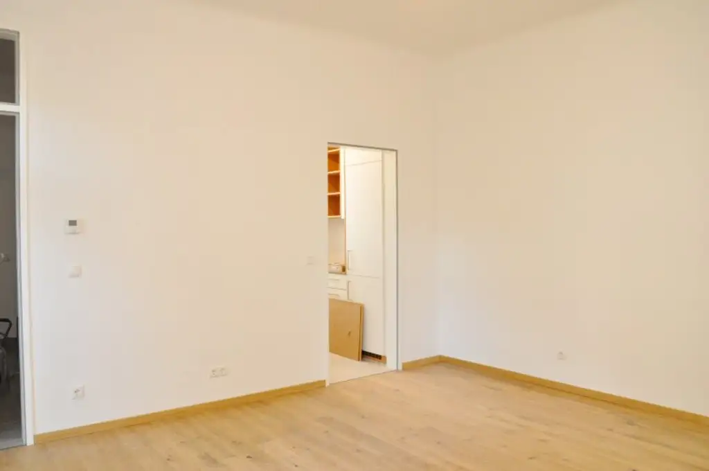 Erstbezug | Top sanierte 2-Zimmer Maisonette | 2 Balkone | unbefristet