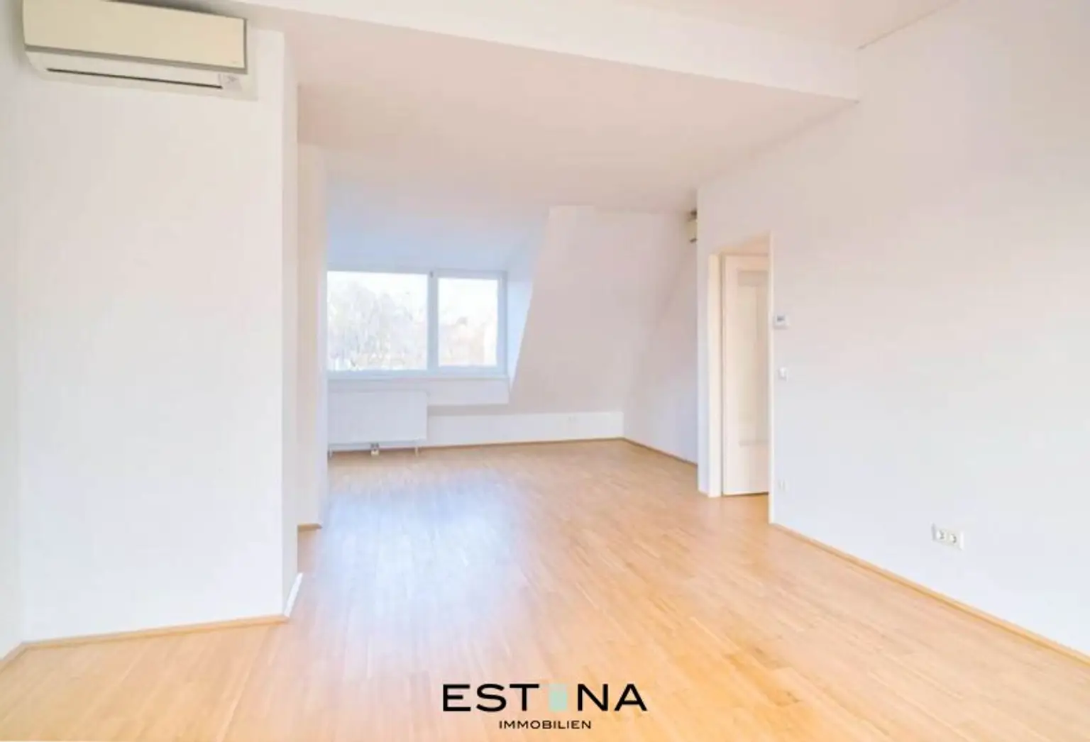 Charmante Dachgeschosswohnung mit Terrasse in Döblinger Bestlage