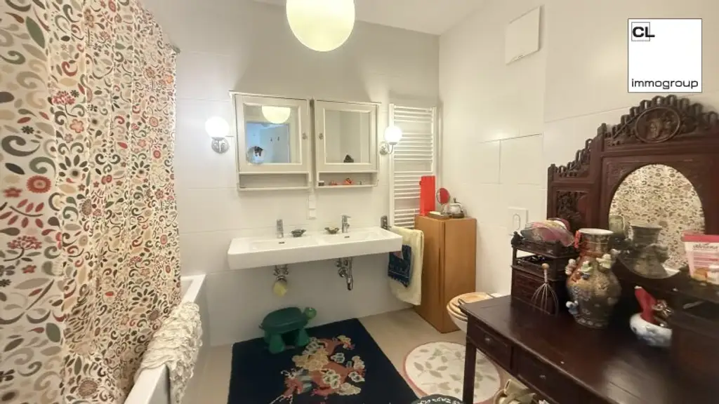 Beautiful and furnished 107 m² 4 room apartment with terracce for rent in 1210 Vienna located directly at the Obere Alte Donau!