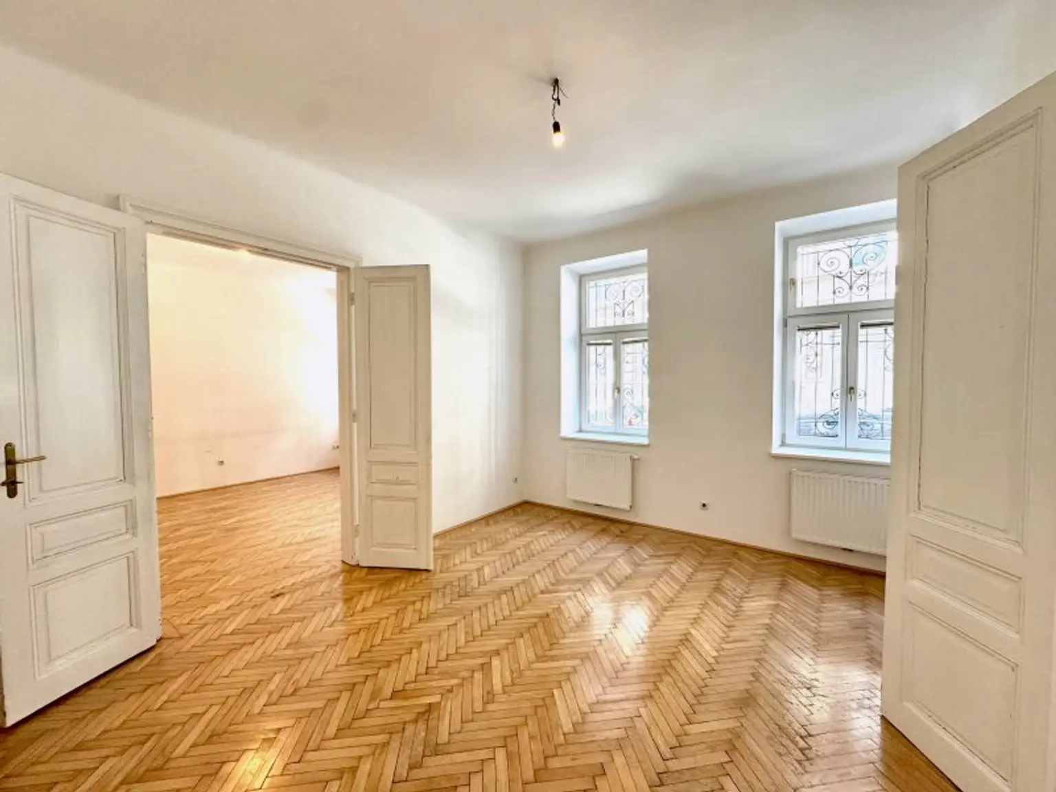Charaktervoller Altbauflair trifft zeitgemäßen Wohnkomfort – Charmante Wohnung in begehrter Lage