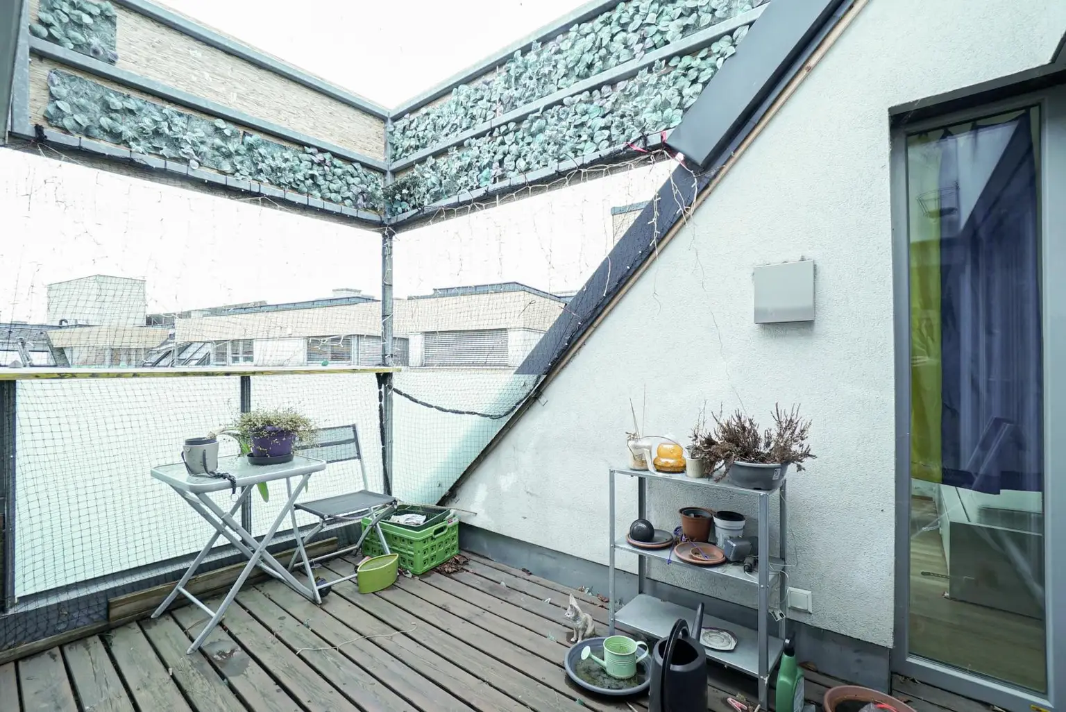 hofseitige 7m2 Terrasse
