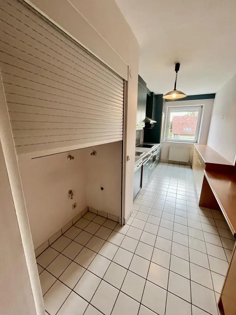TOP LAGE GEIDORF: Barrierefreie 4 Zimmer Wohnung mit Balkon + Tiefgarage