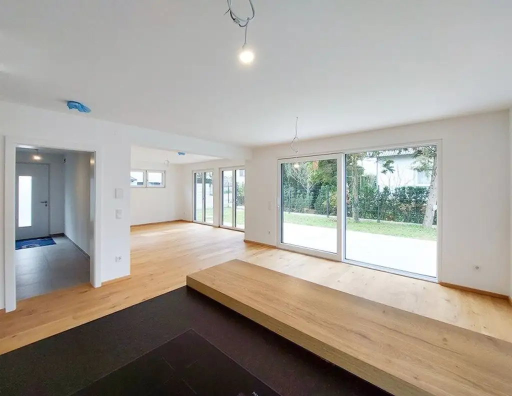 ERSTBEZUG nahe SCHILLERWASSER - EINFAMILIENHAUS MIT 4 SCHLAFZIMMERN mit GARAGE und GROSSEM GARTEN