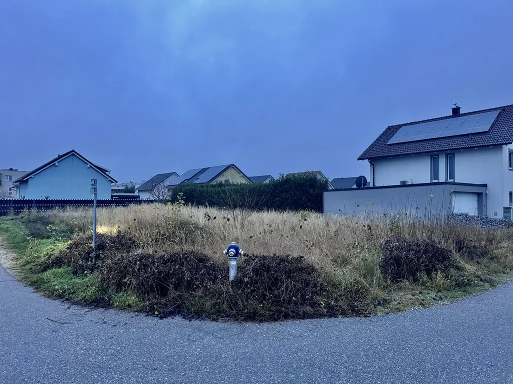 TRAUMGRUNDSTÜCK IN STRASSHOF - SONNIG, RUHIG, ZENTRAL