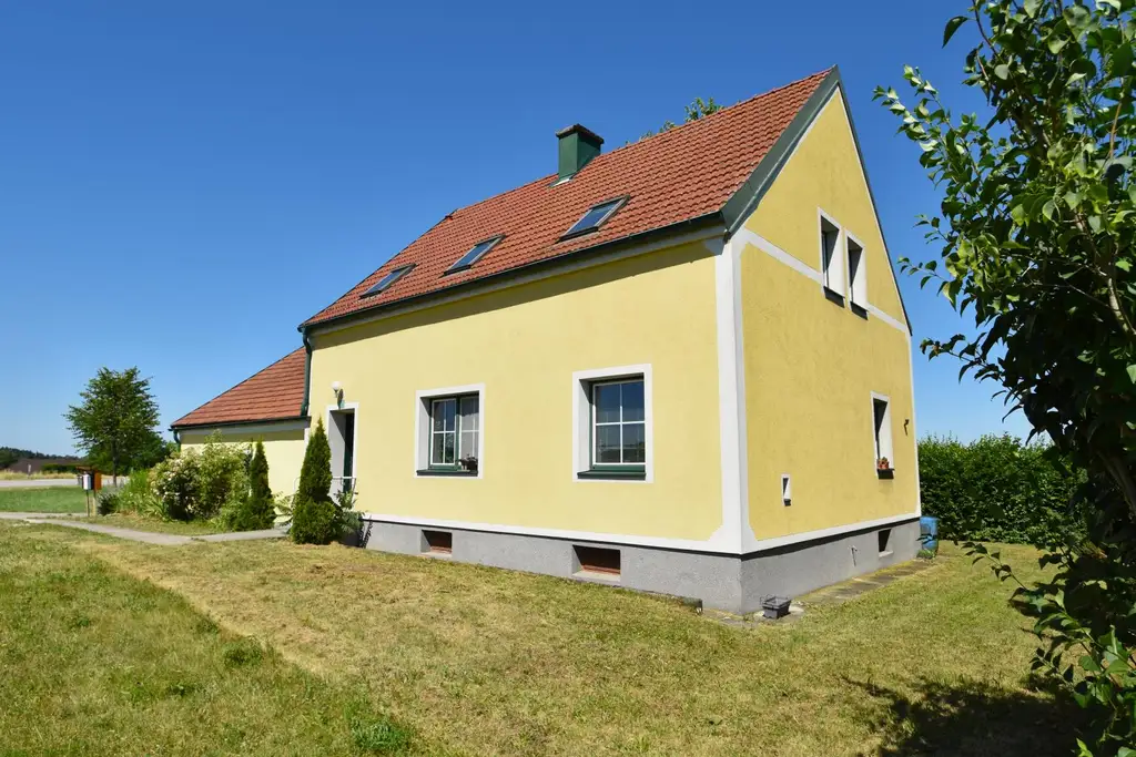 Dachgeschosswohnung in Grünlage nahe Amstetten