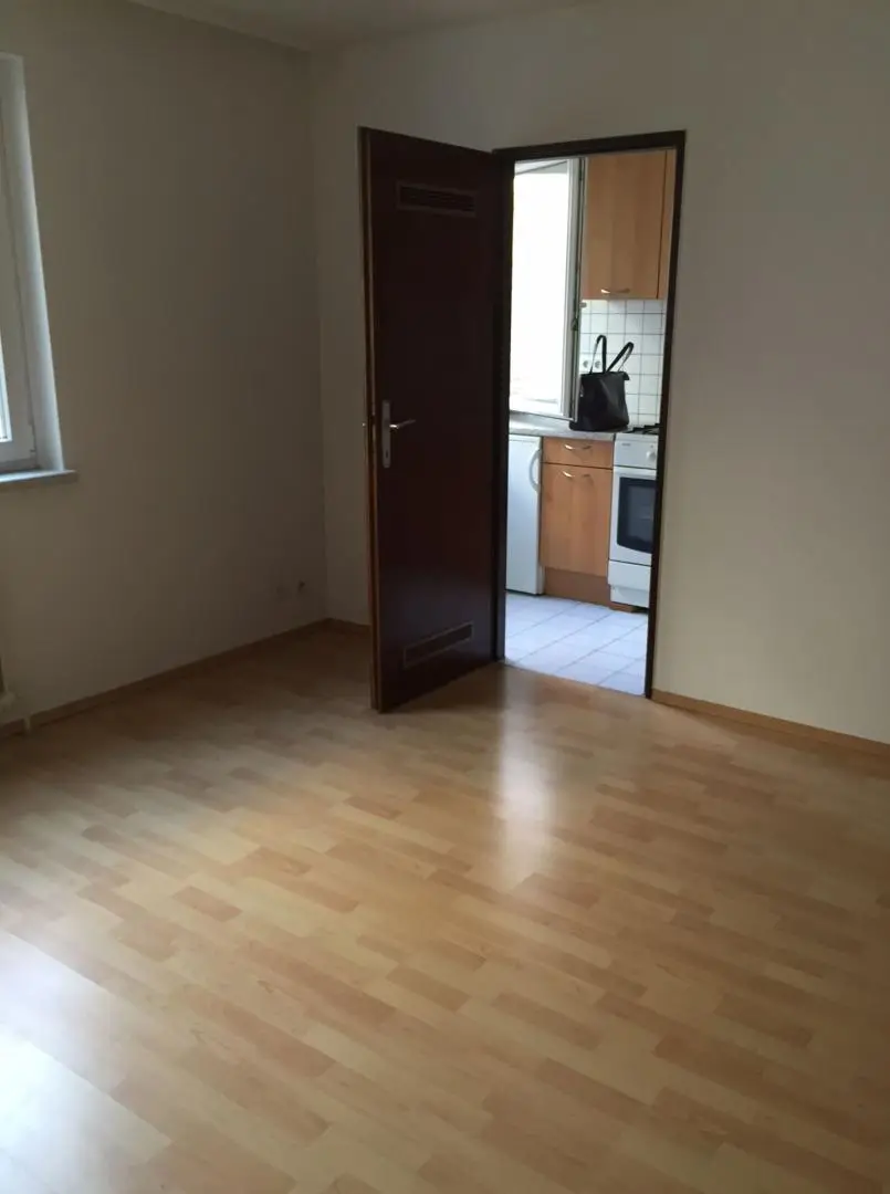 PERFEKTE SINGLEWOHNUNG/ U4 FRIEDENSBRÜCKE