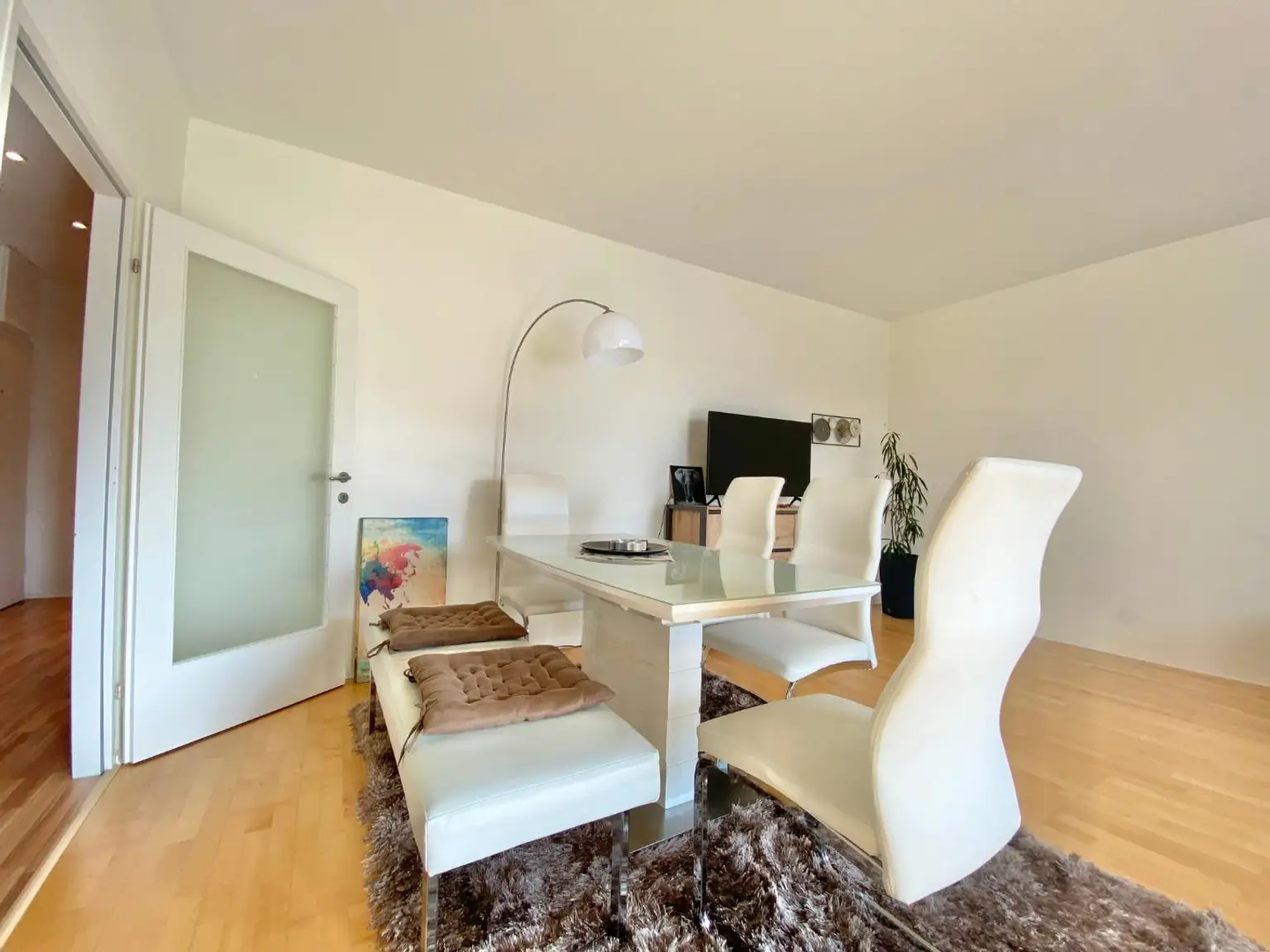 Mietwohnung mit Loggia in ruhiger Lage!