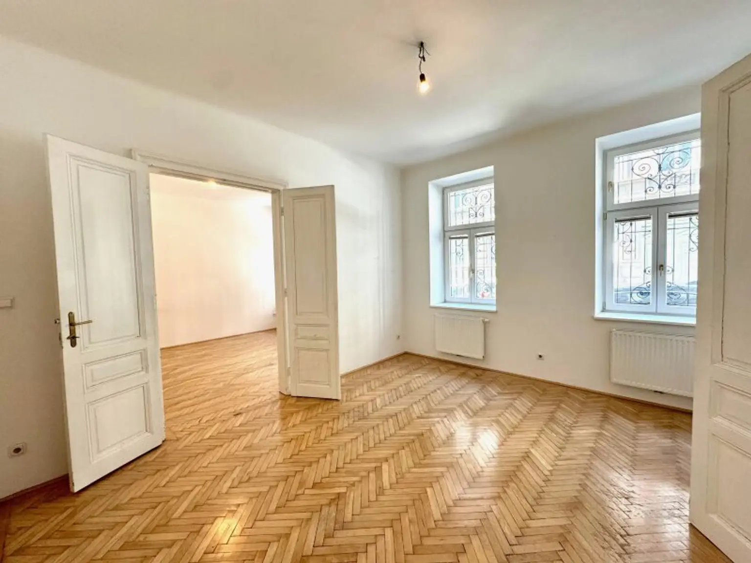 Charaktervoller Altbauflair trifft zeitgemäßen Wohnkomfort – Charmante Wohnung in begehrter Lage