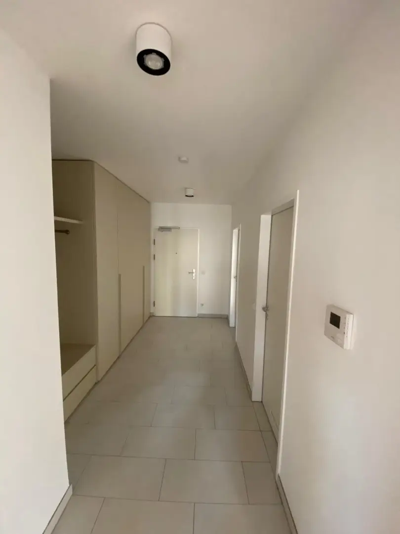 Moderne Neubauwohnung im Zentrum – mit Loggia u. Lift ! TIEFGARAGENPLATZ und KONTROLLIERTE WOHNRAUMBELÜFTUNG