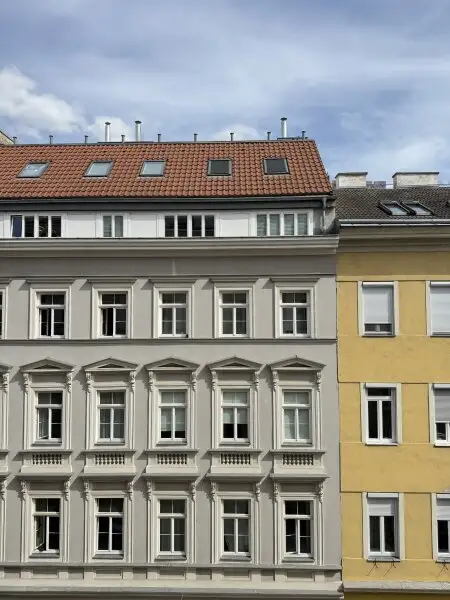 Charmante Altbauperle: Lichtdurchflutete 2-Zimmer-Wohnung im Herzen des 2. Bezirks
