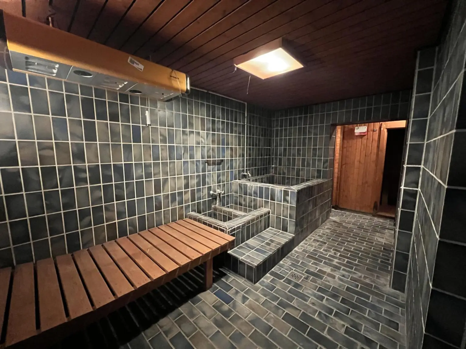 Wellnessbereich KG