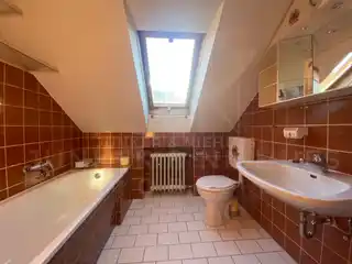Badezimmer im Dachgeschoss