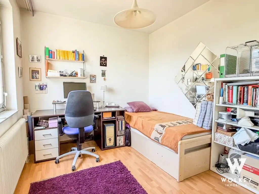 Wohnen mit Weitblick: Großzügige Ruheoase mit überdachtem Balkon und 5 Zimmer I Nähe HLW Biedermannsdorf und Jubiläumshalle Biedermannsdorf