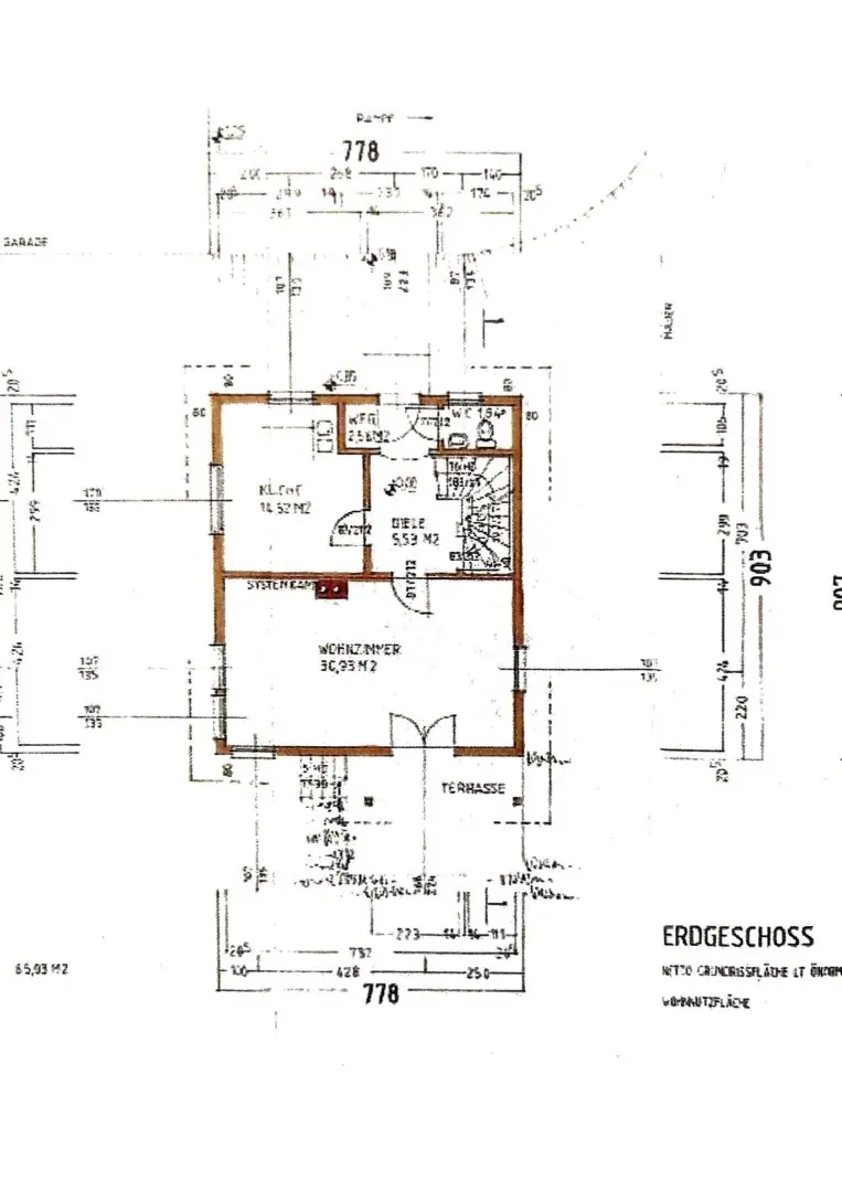 "Solides Haus mit Garten und Pool"
