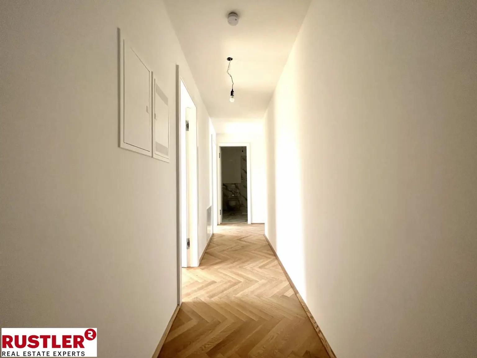 Exklusive Dachgeschosswohnung in Grünruhelage - zu verkaufen