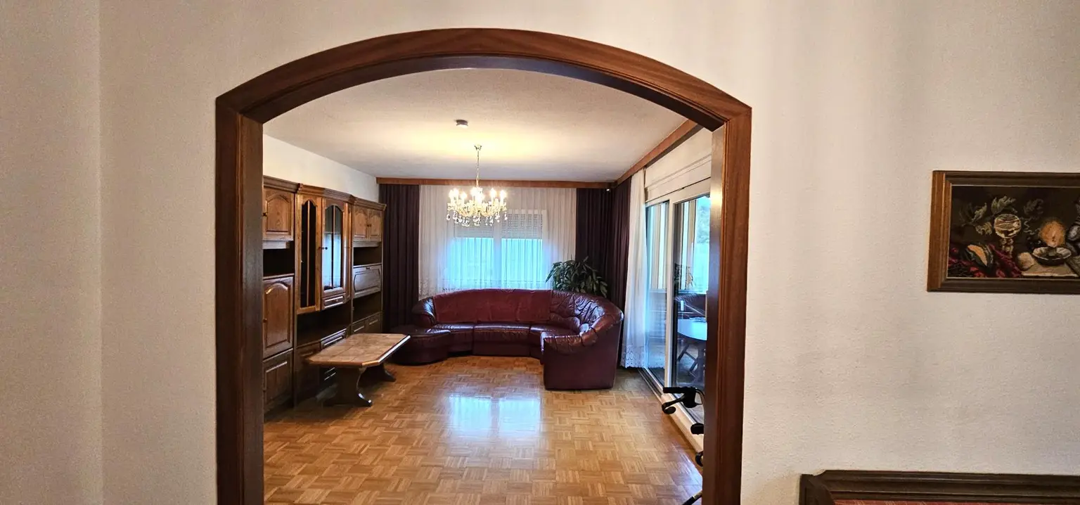Charmantes Einfamilienhaus mit Garten, Balkon & Sauna