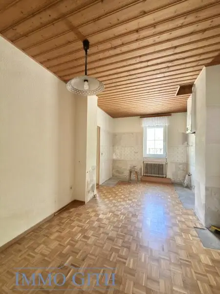 RUHIGE SACKGASSENLAGE MIT POTENZIAL – 652 M² GRUNDSTÜCK MIT EINFAMILIENHAUS, POOL & EINREICHPLAN IN GUNTRAMSDORF ZU KAUFEN!