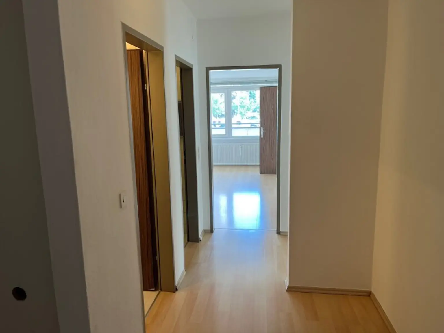 Geräumige Wohnung mit 2 Zimmer, separate Küche mit optional TGAP - Pradl