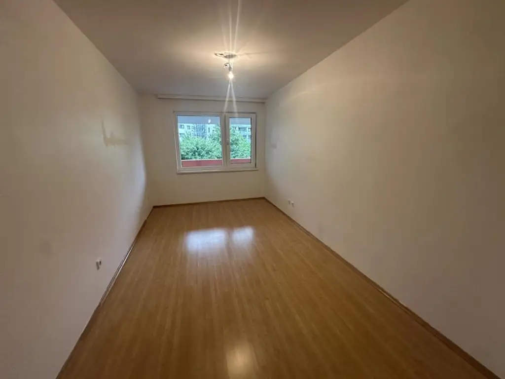 3 Zimmer mit Loggia