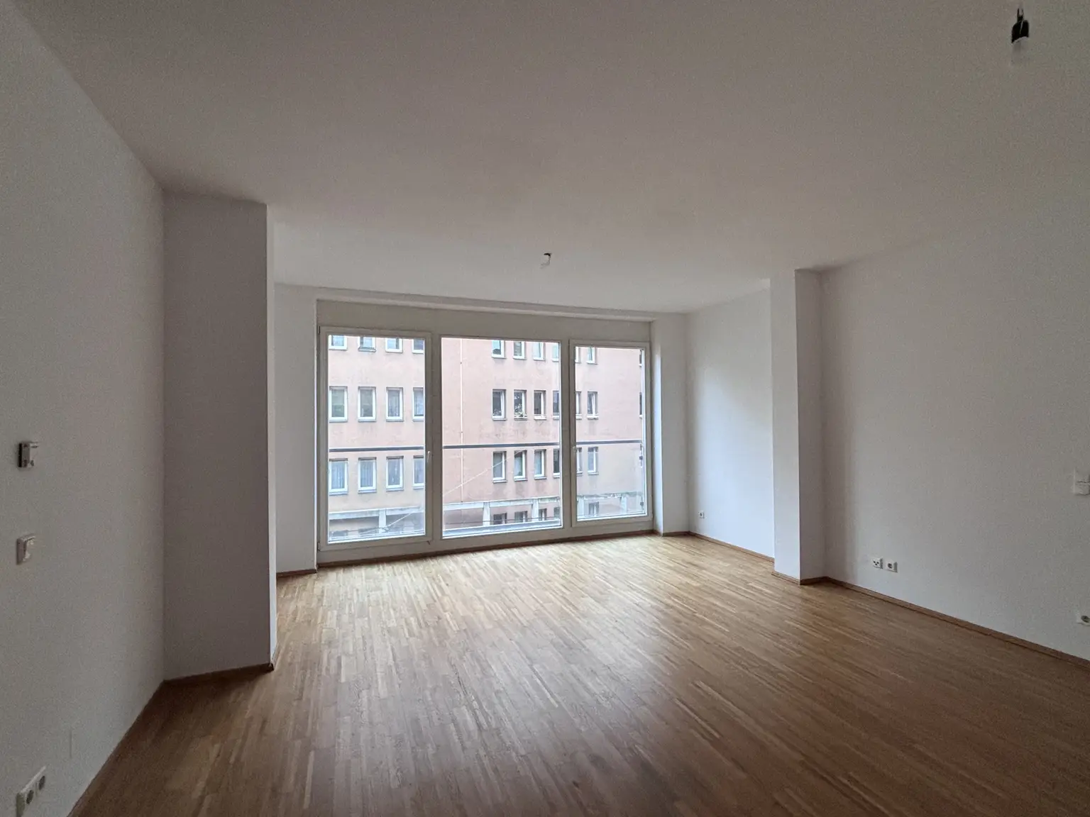 NEUJAHRAKTION ~ 3-Zimmer Wohnung im Herzen des 5. Bezirks ~ 74m² ~ sehr gute Erreichbarkeit