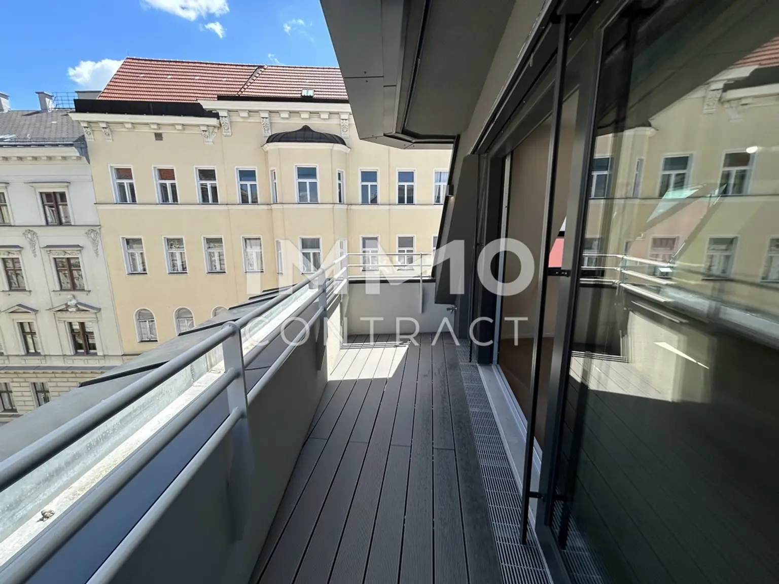 Lichtdurchflutete 2-Zimmer-Dachwohnung mit sonniger Loggia-ERSTBEZUG