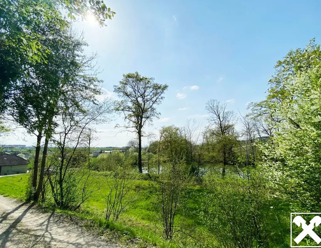 Baugrundstück mit Ausblick und viel Platz