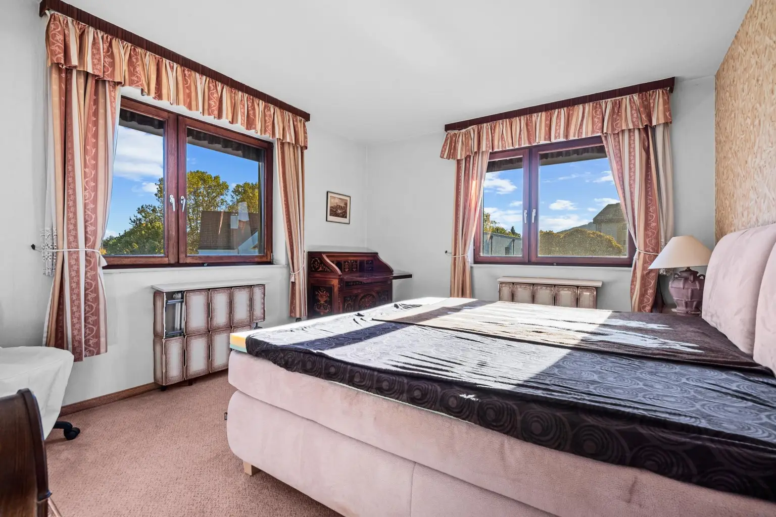 "Lage, Lage, La(n)genzersdorf! - Haus mit Pool auf Eigengrund"