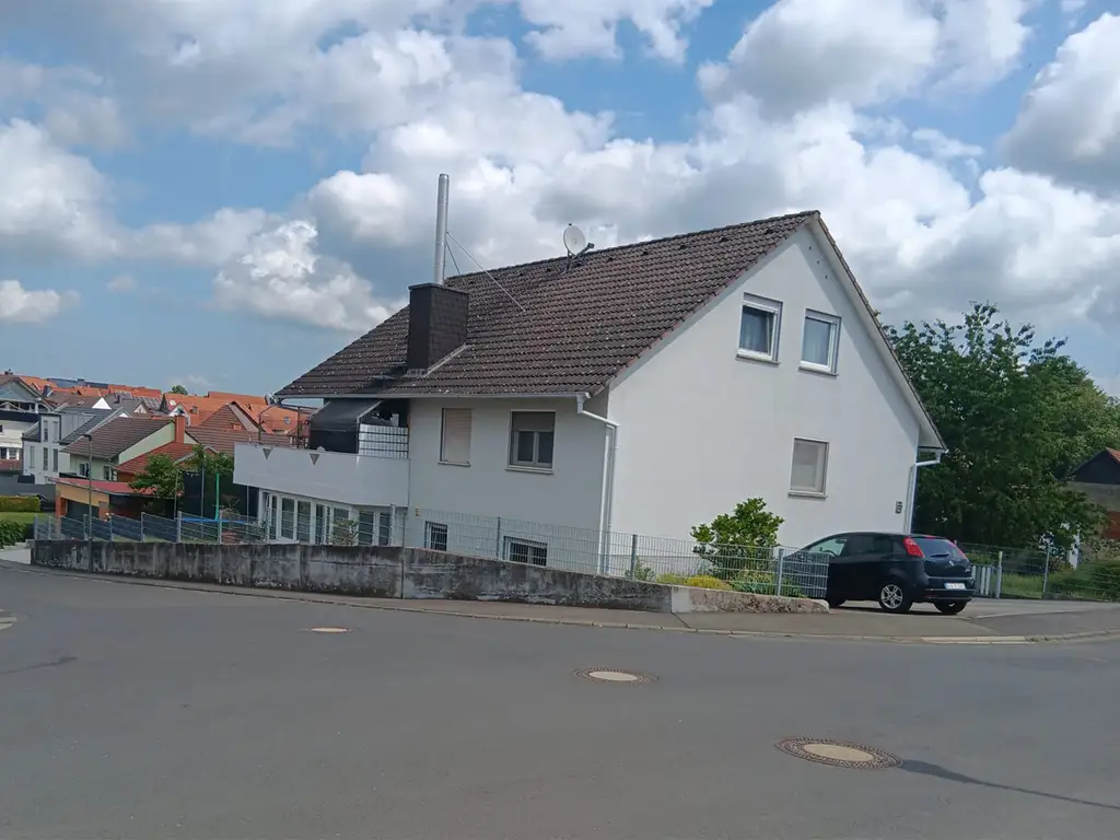 Gemütliche Dachgeschosswohnung mit Weitblick & Balkon