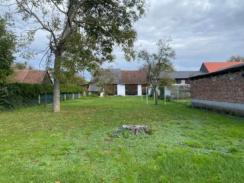 Gepflegtes Haus mit Nebengebäude, Stadl, Garten & Ackerfläche im Südburgenland!