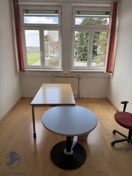 Bürogebäude nahe Haubiversum – Arbeiten mit Ötscherblick