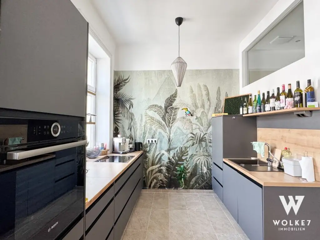Stilvolles Wohnen in 1100 Wien – modernisierte 2-Zimmer-Wohnung mit Designküche & Blick ins Grüne I Nähe U1 Troststraße