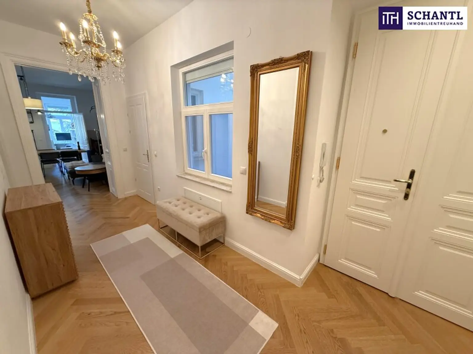 Zeitlose Eleganz trifft modernen Wohnkomfort – stilvoll sanierte 3,5-Zimmer-Altbauwohnung mit Designküche, zwei Außenflächen & Toplage nahe dem Türkenschanzpark