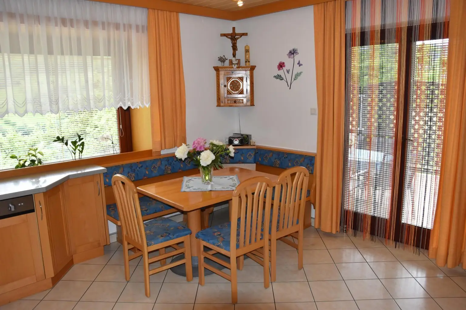 Essecke mit Terrassenausgang