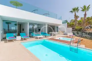 1b9fbfa5-500b-49d0-92e8-94ed9340db07