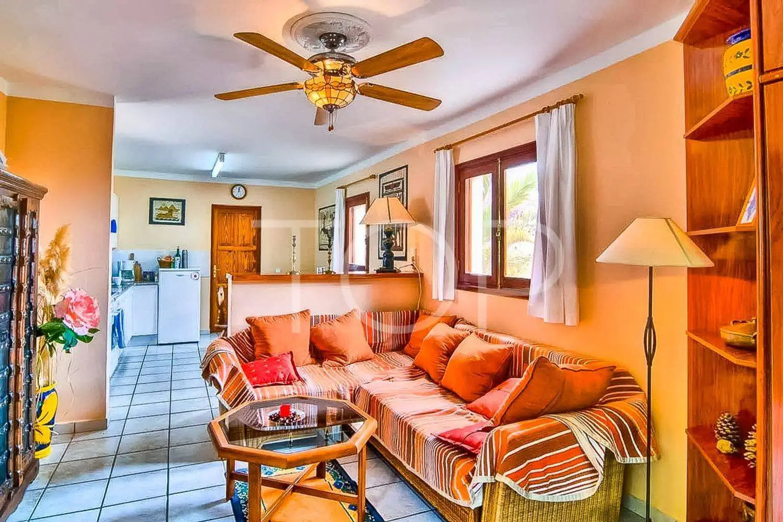 Romántica mansión con seis apartamentos en Costa de Adeje