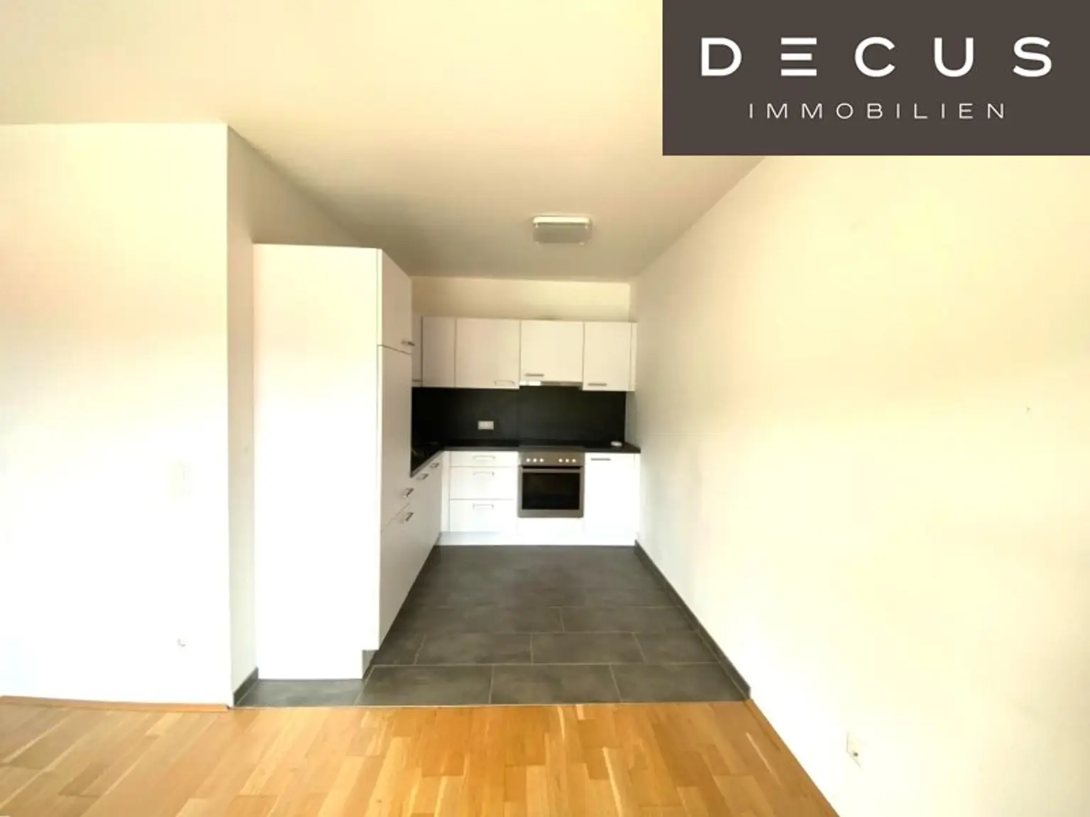 | CHARMANTE FAMILIENWOHNUNG | 3-ZIMMER | BALKON