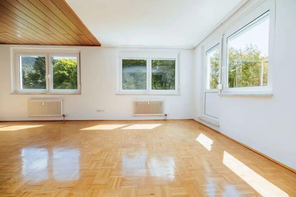 GROßZÜGIGE TERRASSE I RUHIGE LAGE I 3 ZIMMER I FAMILIENFREUNDLICH I NATURNAH I AB SOFORT I PROJEKT WOHNEN