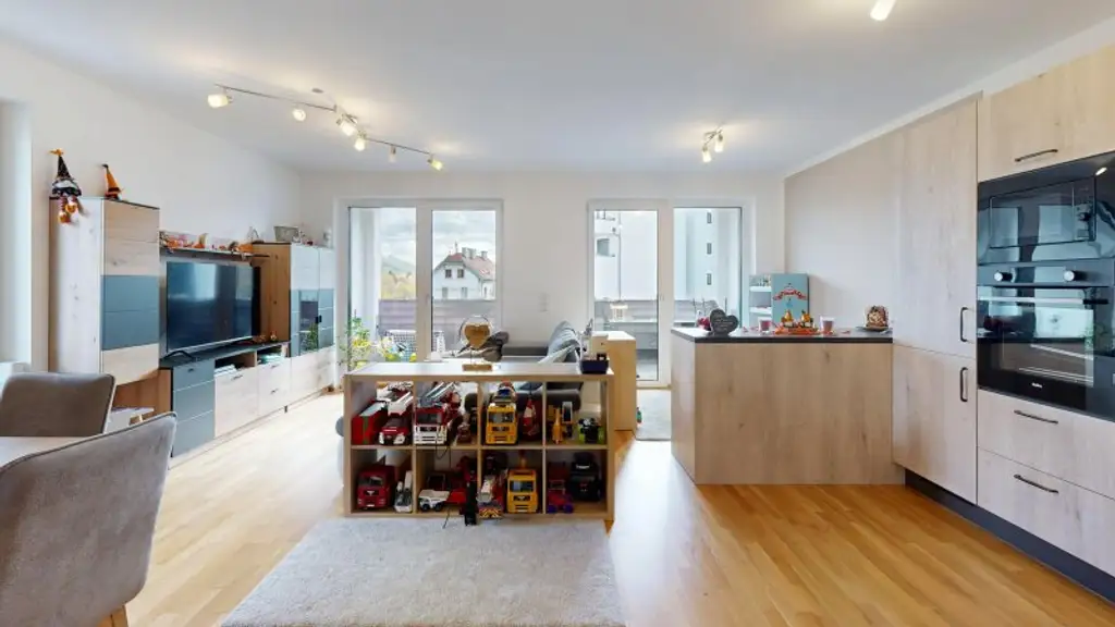 Moderne 3-Zimmer-Eigentumswohnung mit 2 Loggien & Lift! 90 m² Wohnfläche inkl. Küche & KFZ Stellplatz!