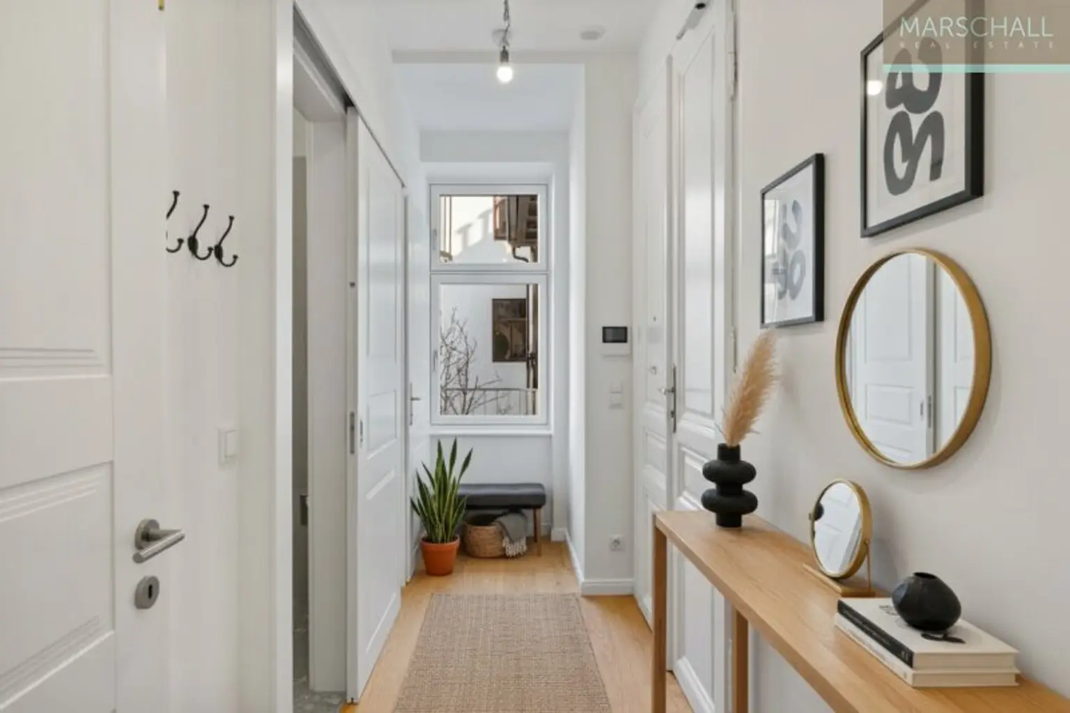 Perfekt sanierte 2-Zimmer-Altbauwohnung mit Garten in Top-Lage